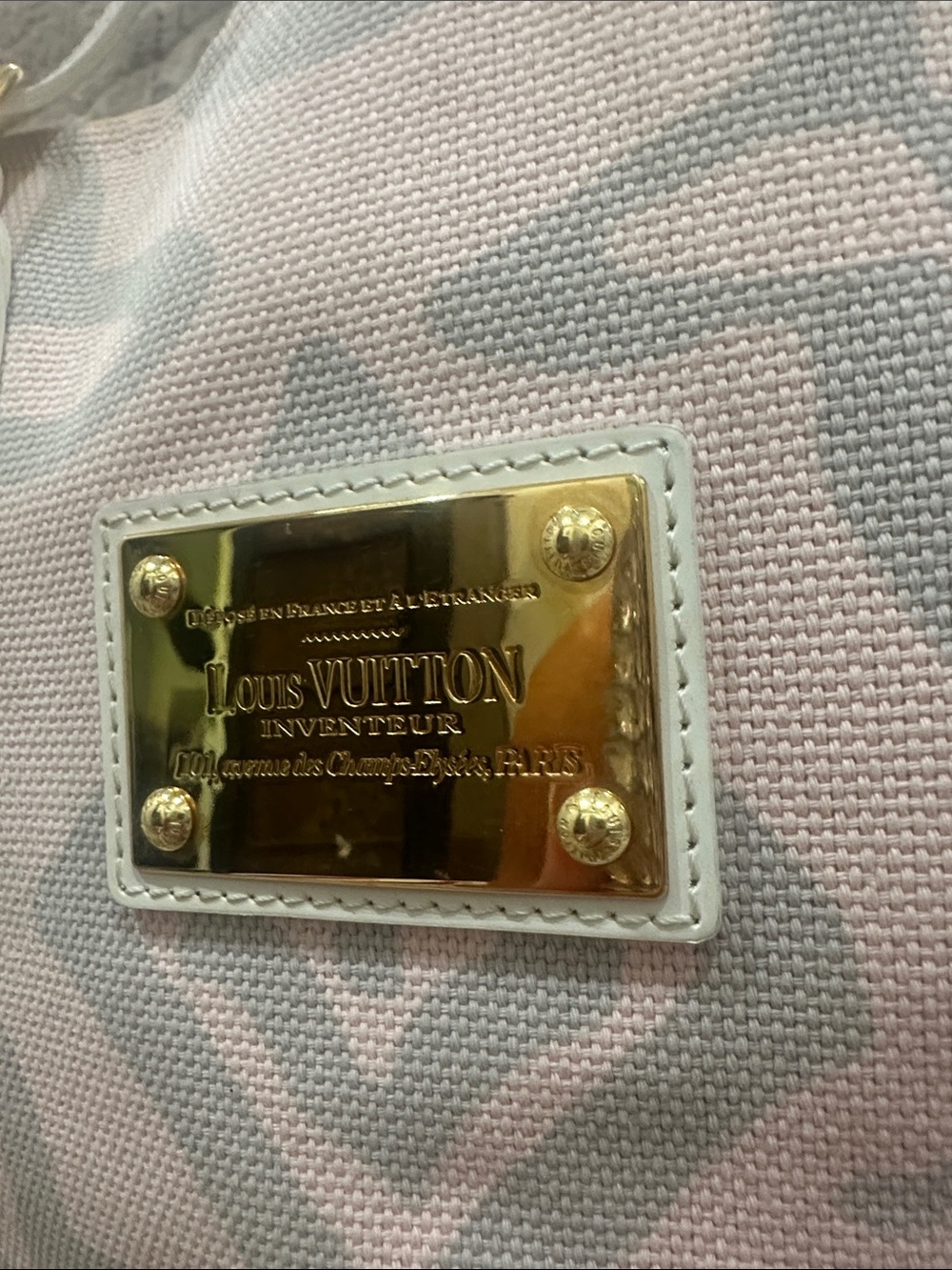 LOUIS VUITTON LIMITED EDITION Blush Pink Canvas Tote with White Leather Trim - Picture 4 of 10